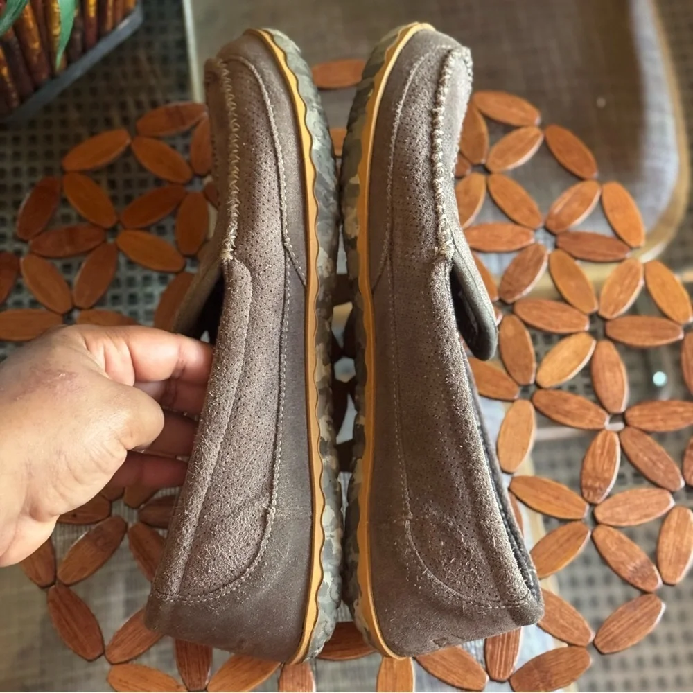 L.L. BEAN  Perforated Brown Suede Flannel Lined Camo Sole Mountain Slippers 14M